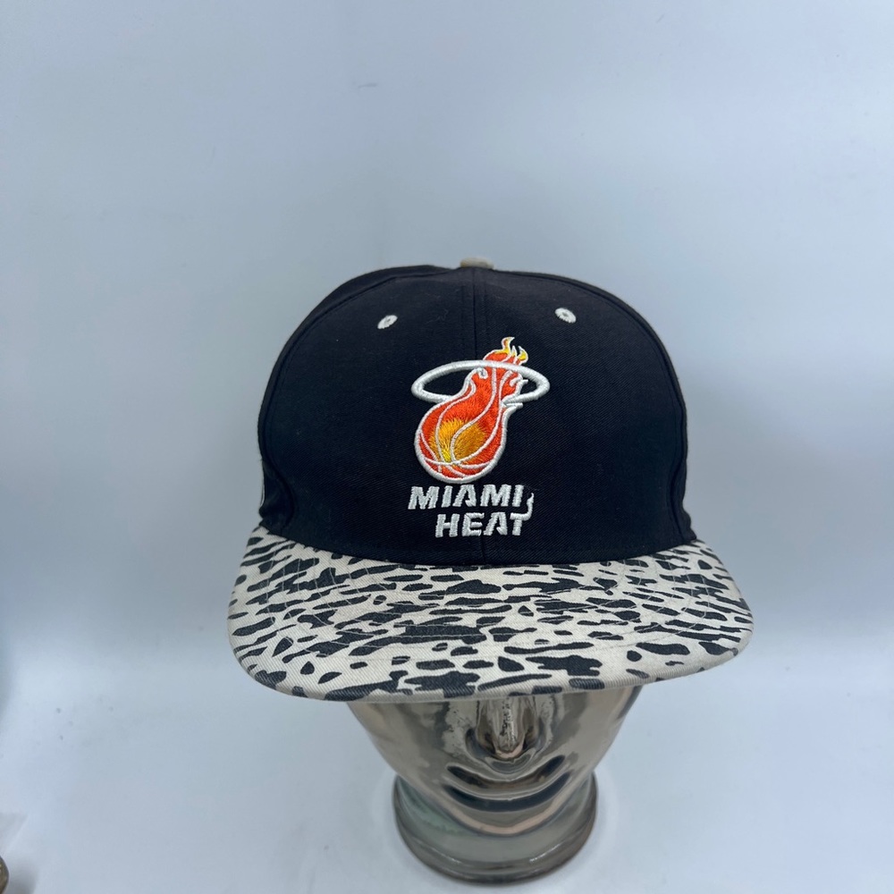 MIAMI HEAT Snapback Cap NBA Hardwood Classic 47Brand Hat Adult OSFM